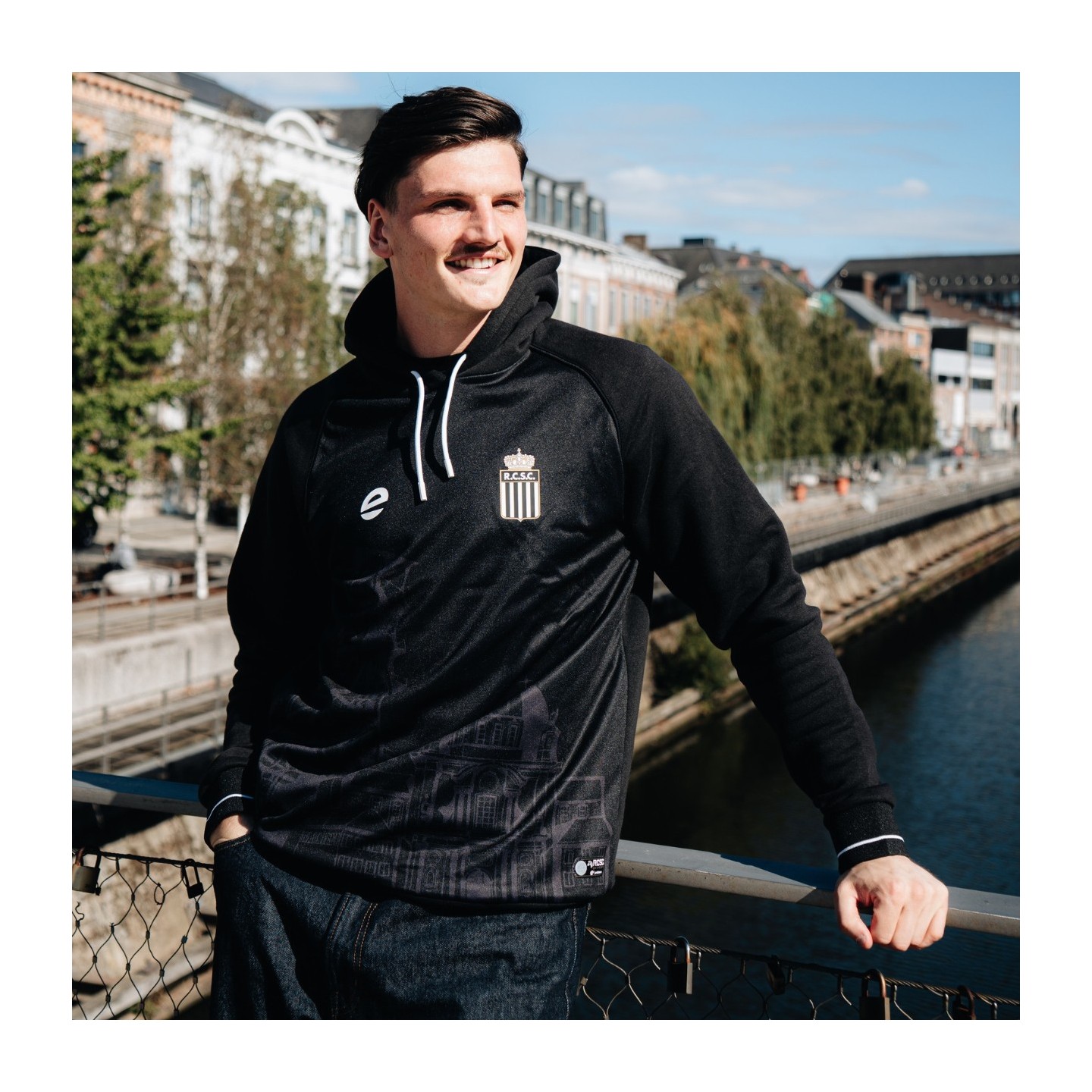Pull à capuche "Pays Noir"